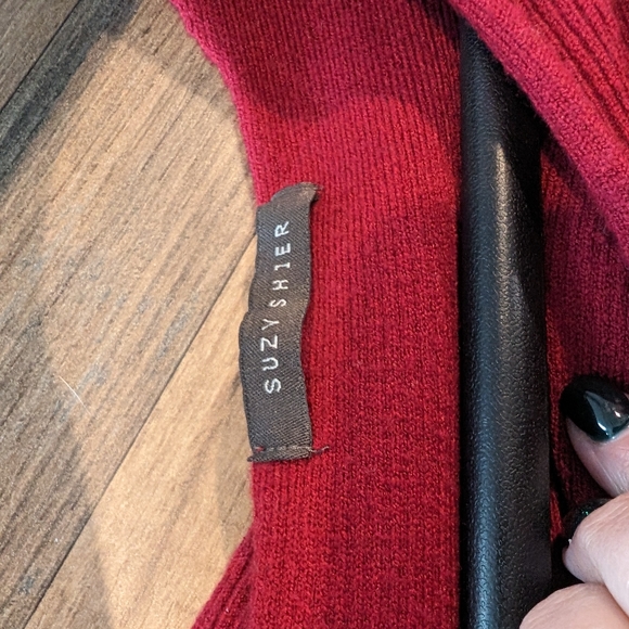 Suzy Shier size L sweater - Picture 4 of 7